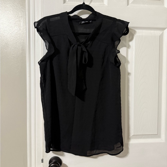 Doe & Rae Black Ruffled Tie Front Blouse - Picture 1 of 4